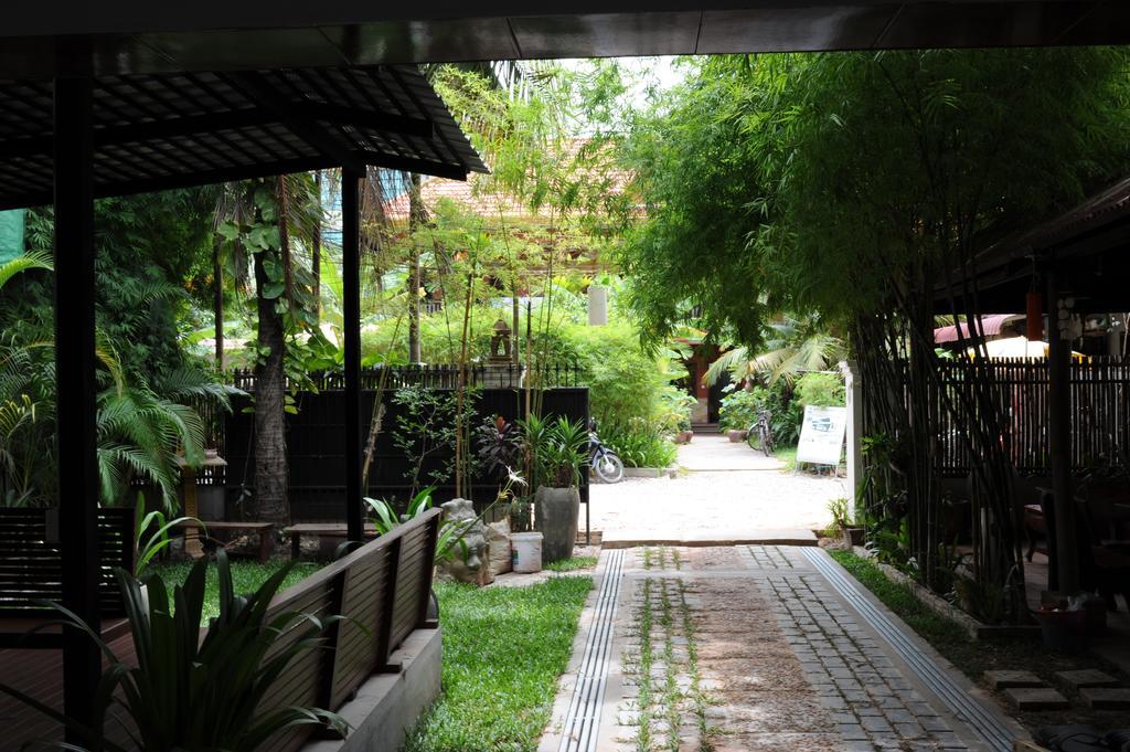 The City Premium Guesthouse Siem Reap Buitenkant foto