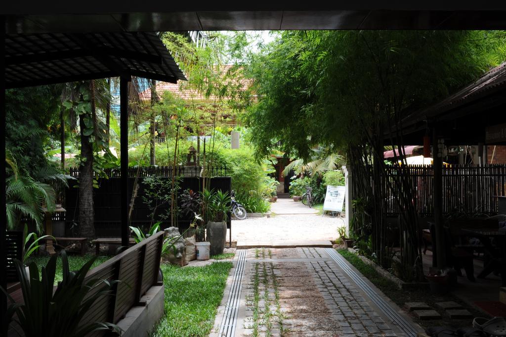 The City Premium Guesthouse Siem Reap Buitenkant foto
