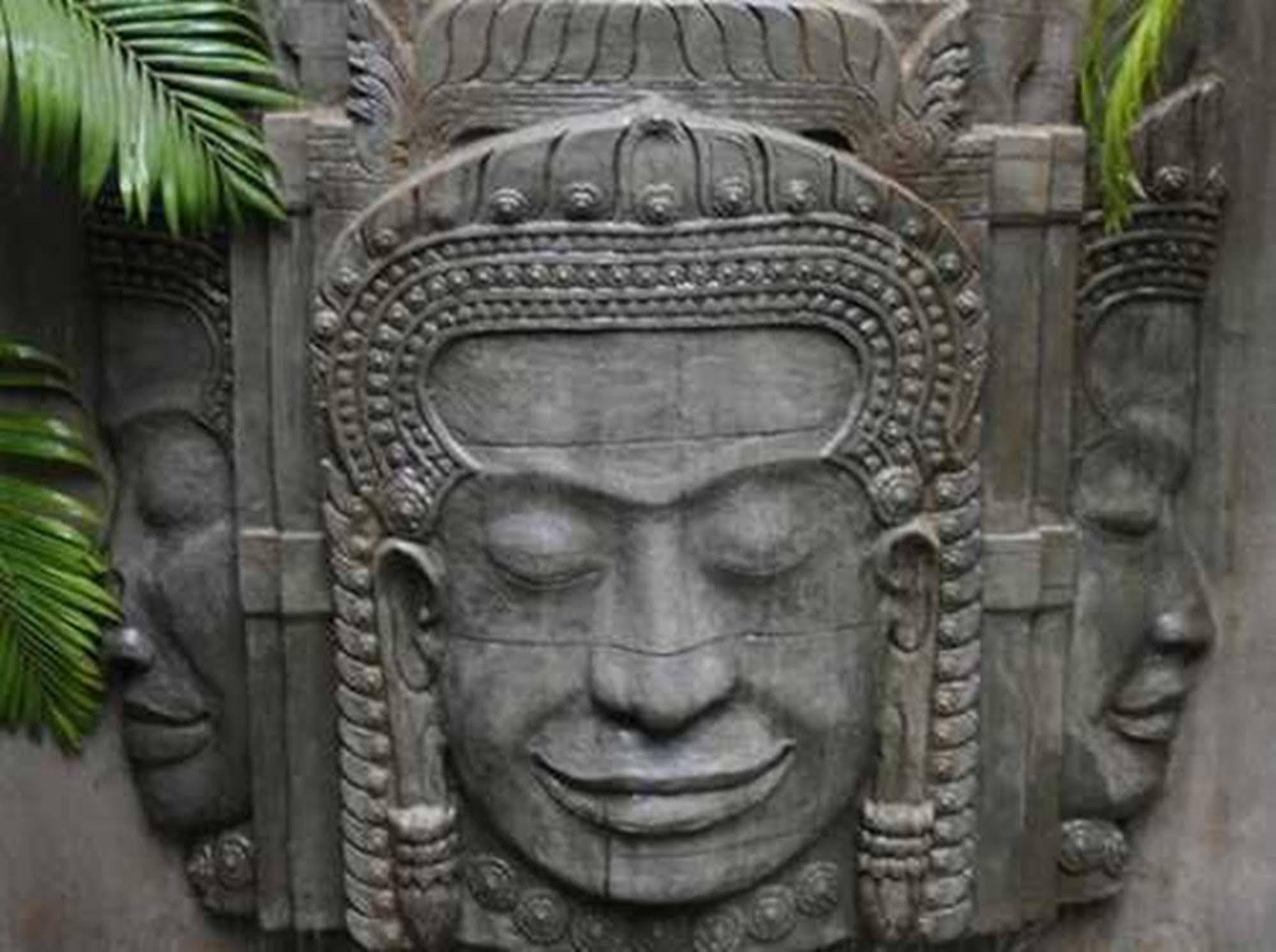 The City Premium Guesthouse Siem Reap Buitenkant foto