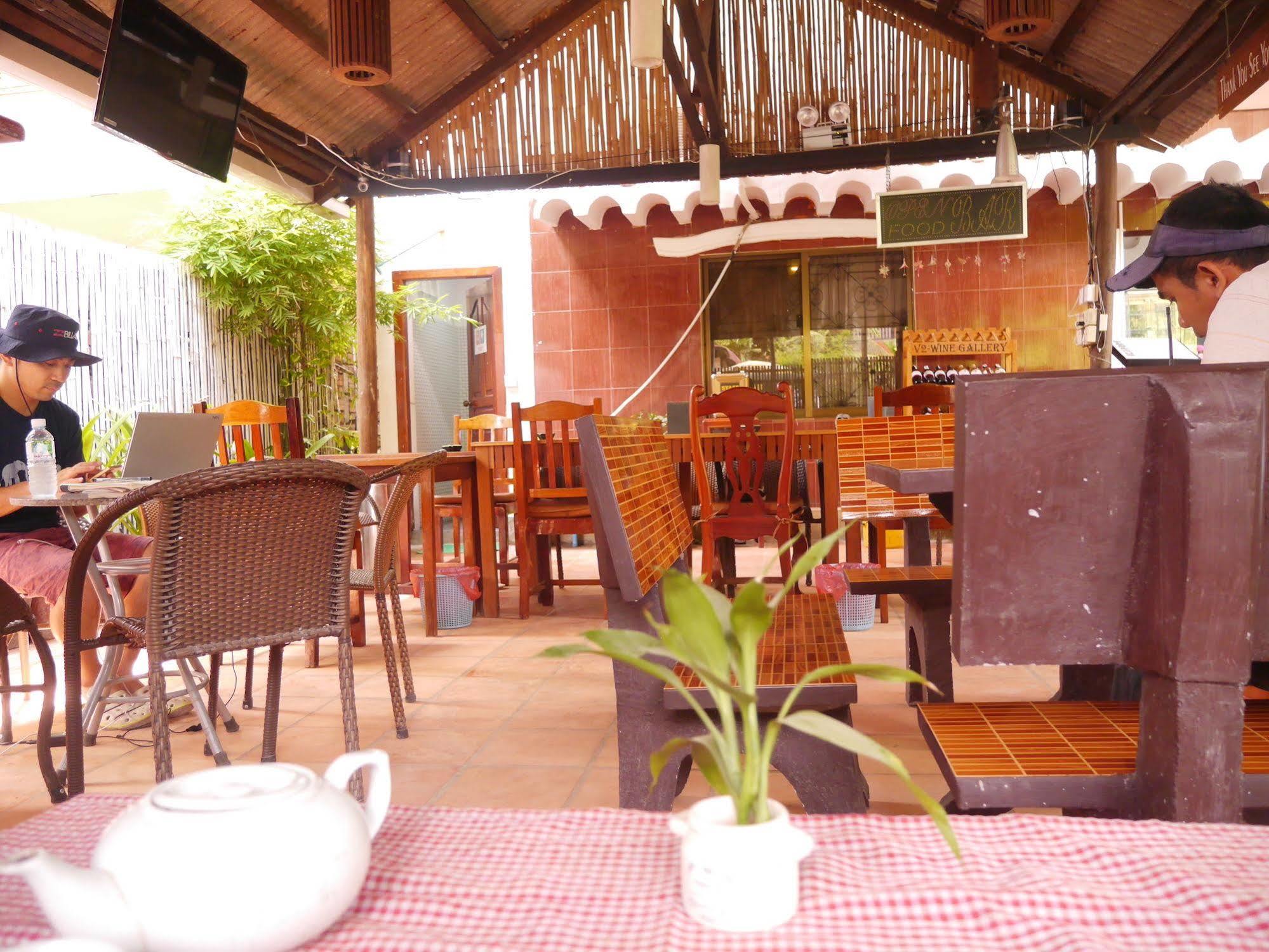 The City Premium Guesthouse Siem Reap Buitenkant foto