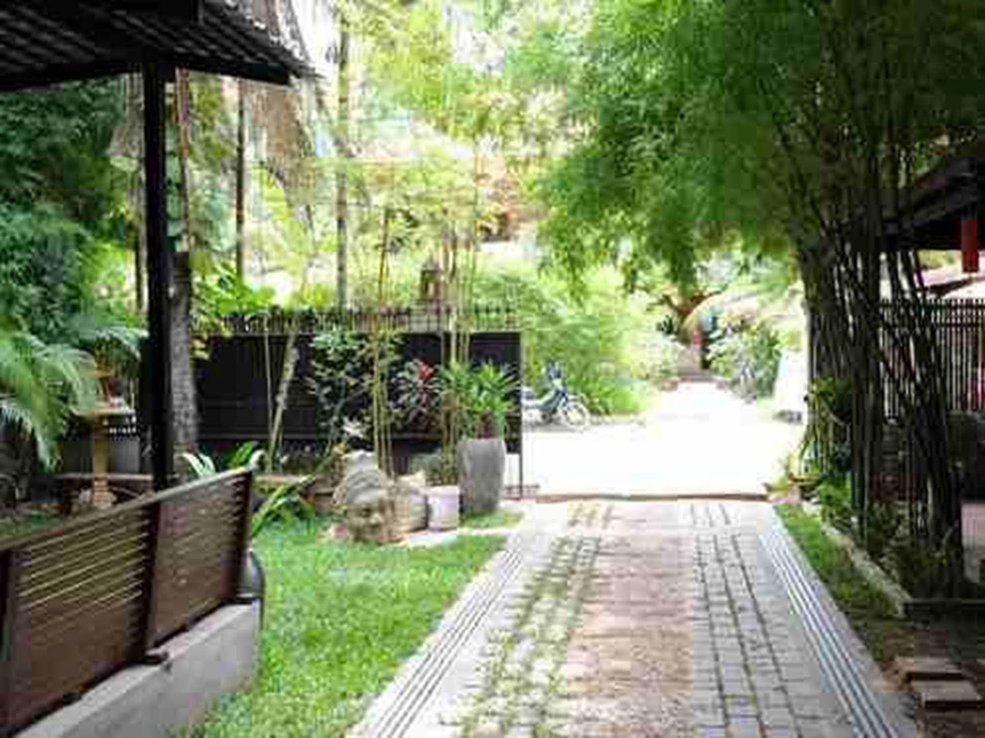 The City Premium Guesthouse Siem Reap Buitenkant foto