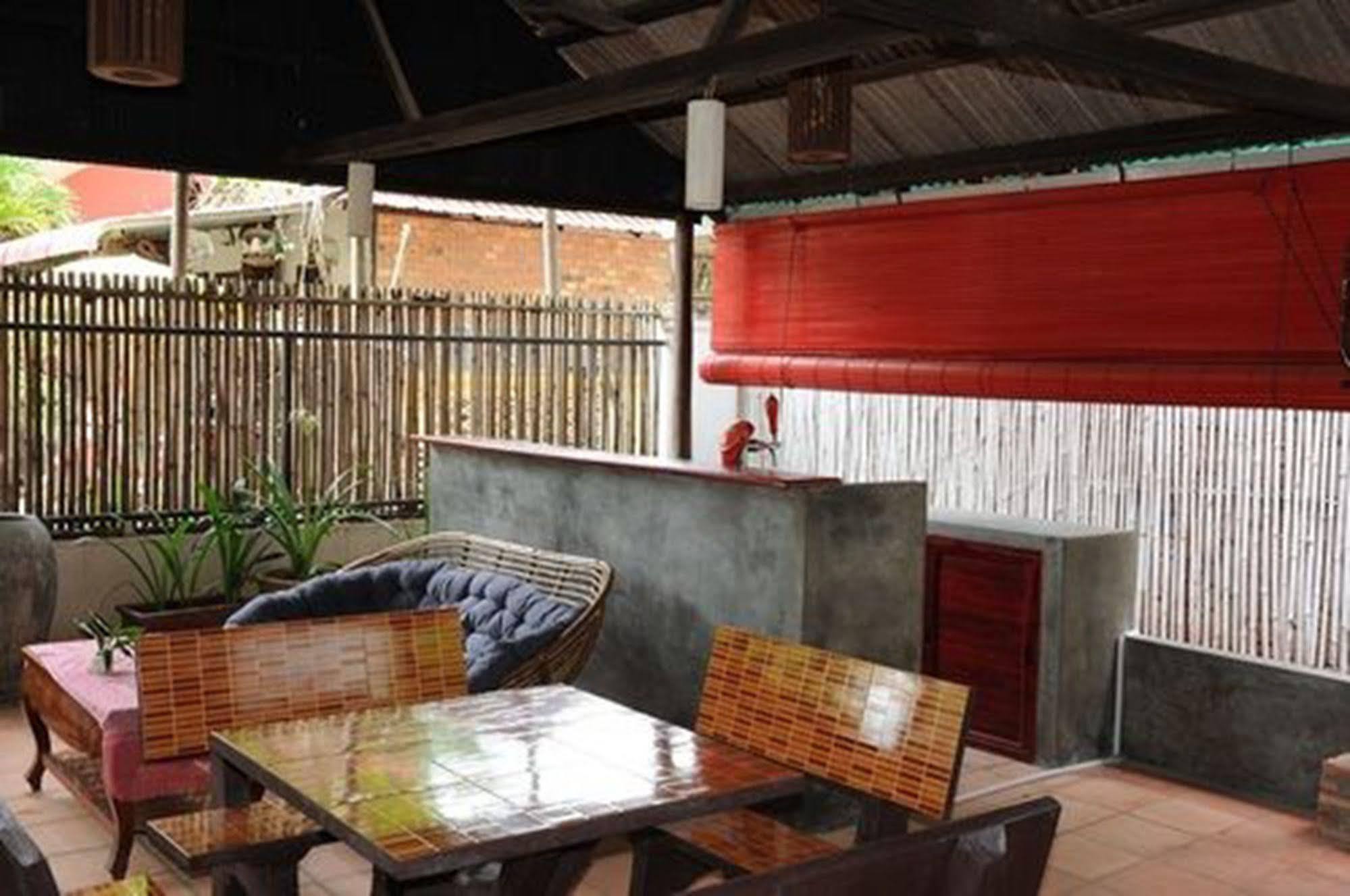 The City Premium Guesthouse Siem Reap Buitenkant foto
